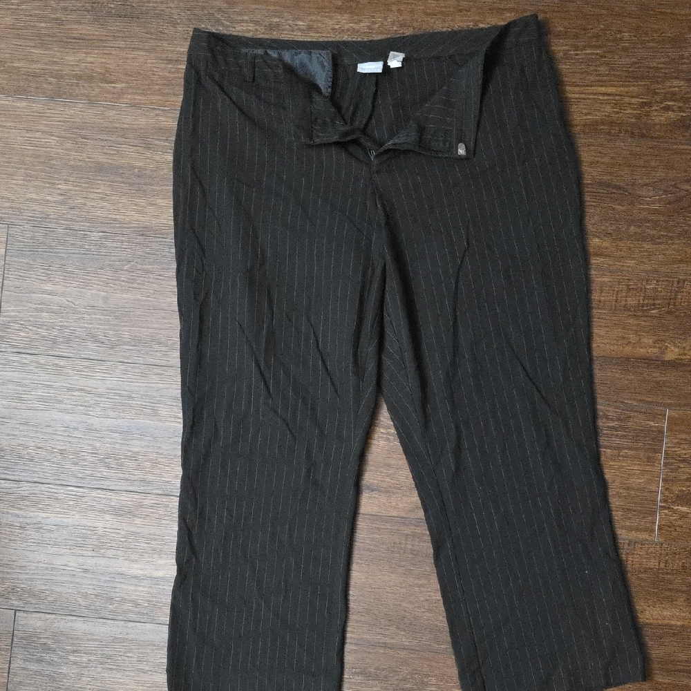 Old Navy Black Pinstripe Capris